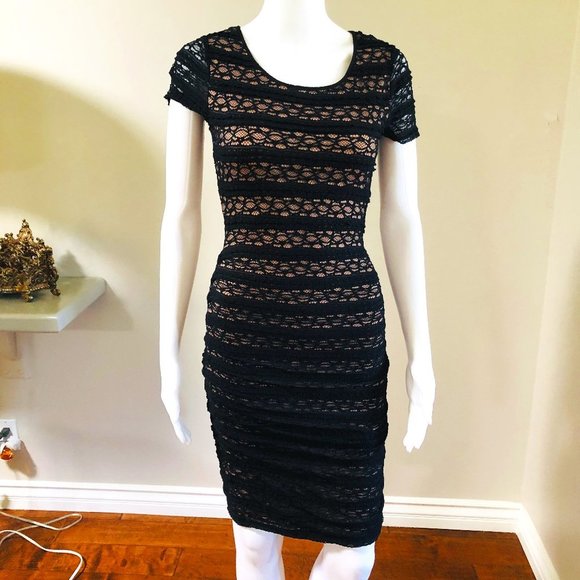 Bcbg MAXAZRIA BLACK STRETCH LACE, CAP SLEEVES AND RUCHING SIZE XS - Picture 1 of 9
